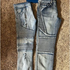Men’s Buckle Jeans